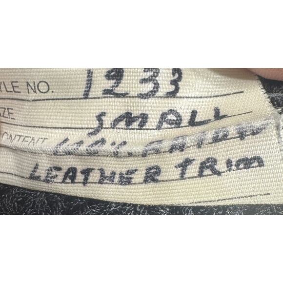 Vintage Norma Canada Sweater Women’s Size Small Style 1223 Leather Trim - Picture 12 of 12